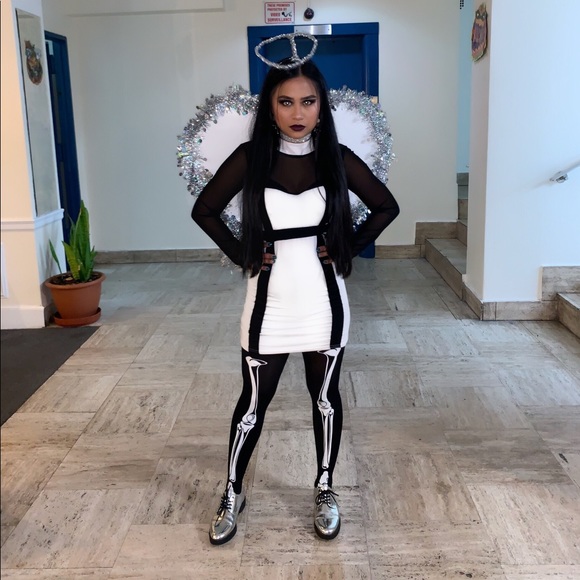 Black and white dress including skull leggings - Picture 3 of 3